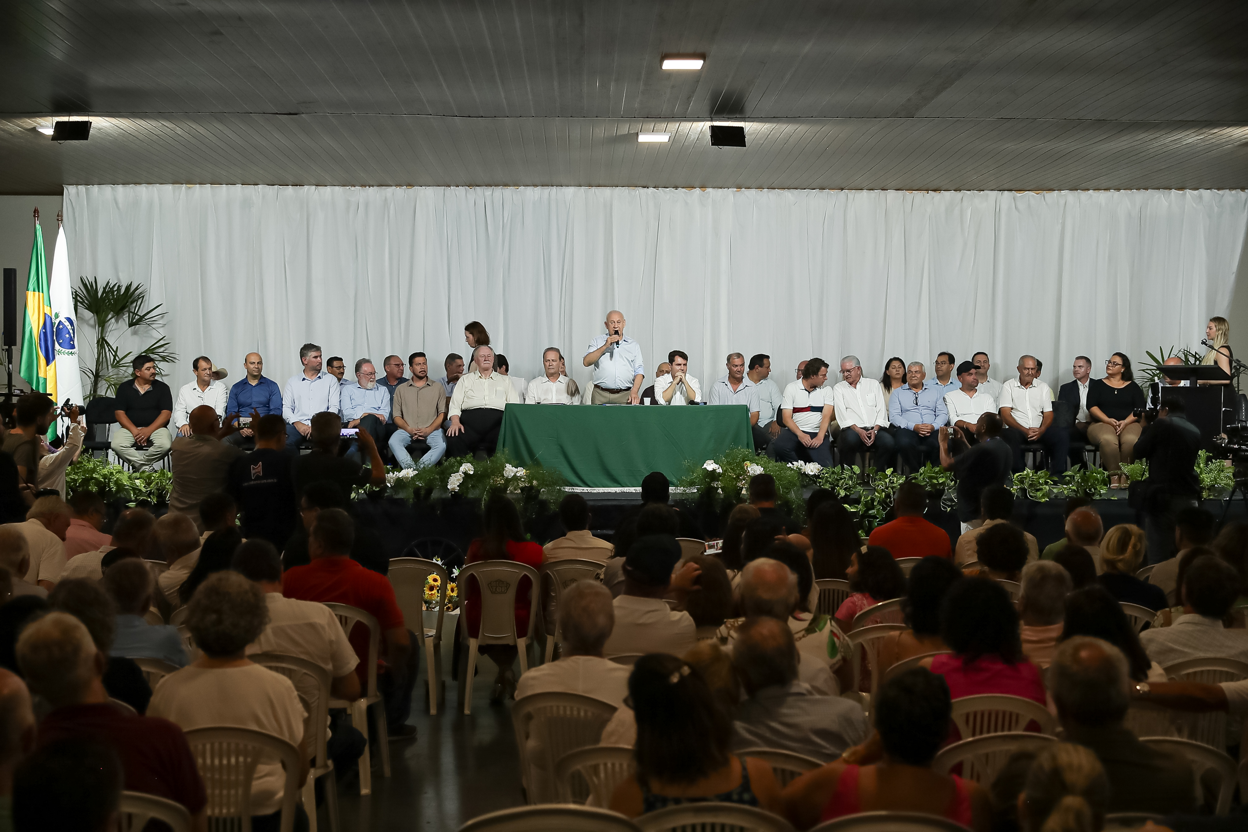 Em Sessão Especial de interiorização, Assembleia Legislativa repassa recursos para ampliação do campus da UEM em Ivaiporã