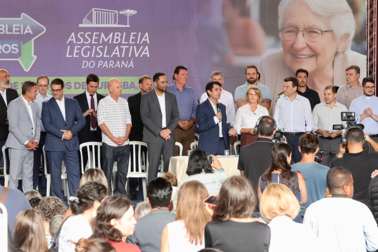 Assembleia nos Bairros passa pela Regional Cajuru e proporciona serviços e cidadania à população