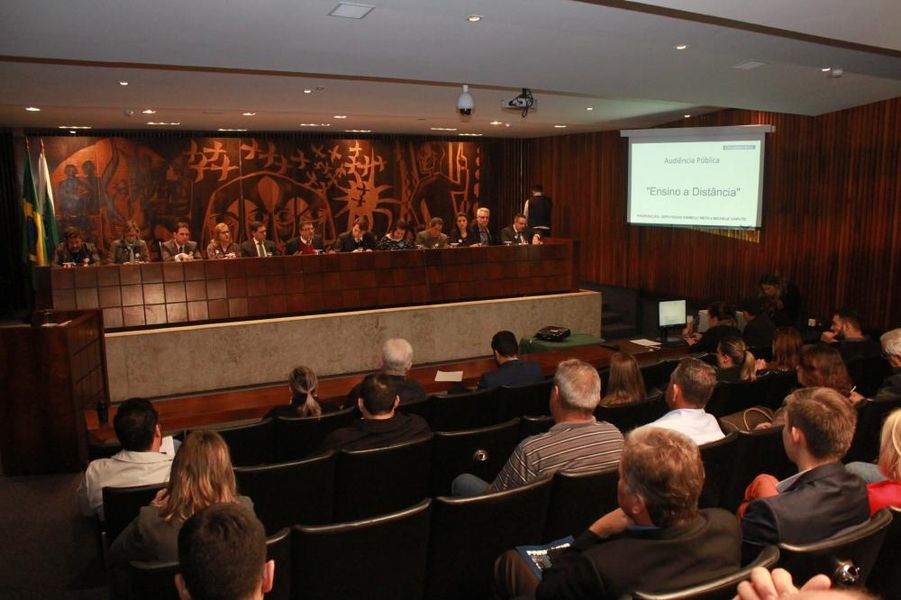 audiência ensino à distância