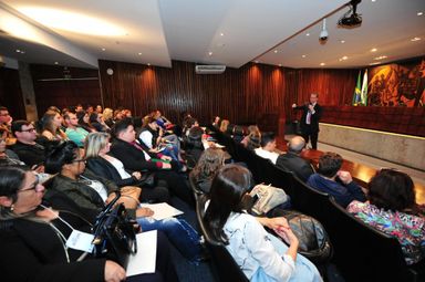 Palestra sobre processo legislativo conclui trabalhos no primeiro dia da Caravana da Cidadania na Alep