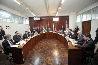 CCJ apreciará nesta terça-feira (30) projetos para recomposição salarial dos servidores