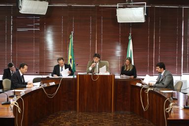 Hotéis terão que afixar cartazes com as exigências legais para a hospedagem de crianças