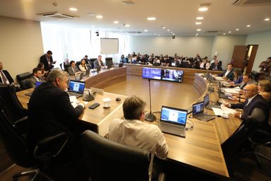 CCJ aprova projeto que garante passagem de ônibus intermunicipal gratuita para idosos