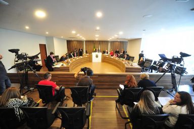 Em 50 sessões, Comissão de Constituição e Justiça da Assembleia analisou 816 projetos em 2016