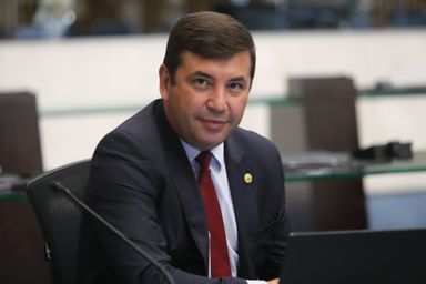 Projeto de Lei do deputado Delegado Fernando Martins limita o horário de término de competições de futebol no Paraná