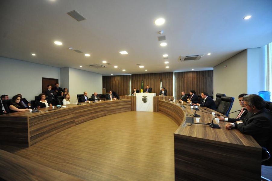 CCJ 12-02