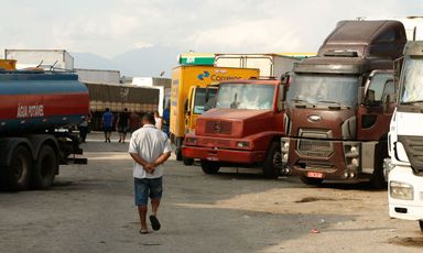 Projeto do deputado Ney Leprevost (União) prevê pontos de descanso para caminhoneiros nas novas concessões de pedágio