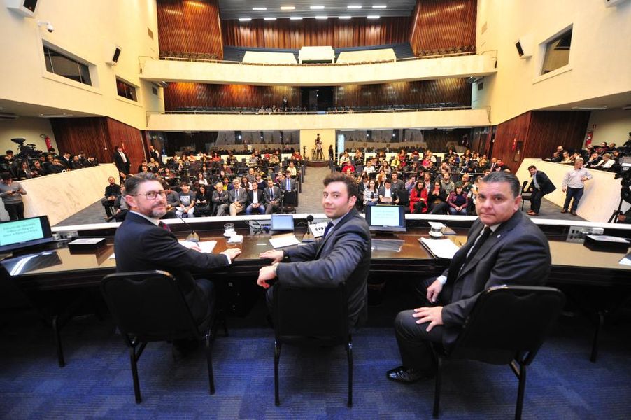 Capa forum de ontem