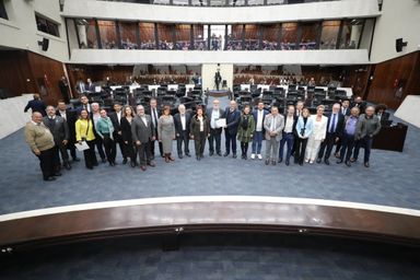 Assembleia Legislativa homenageia os 34 anos da Unilivre
