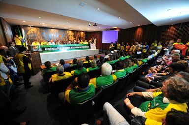 Deputados e líderes dos trabalhadores pedem amplo debate e transparência sobre a reforma previdenciária