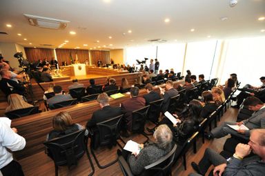 CCJ aprova projetos que ampliam isenções a doadores regulares de sangue