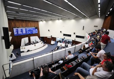 Com mais de duas mil emendas, PPA e LOA avançam na Assembleia