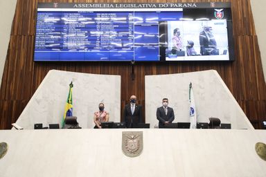Deputados rendem homenagens a Schiavinato na sessão plenária desta quarta-feira (14)