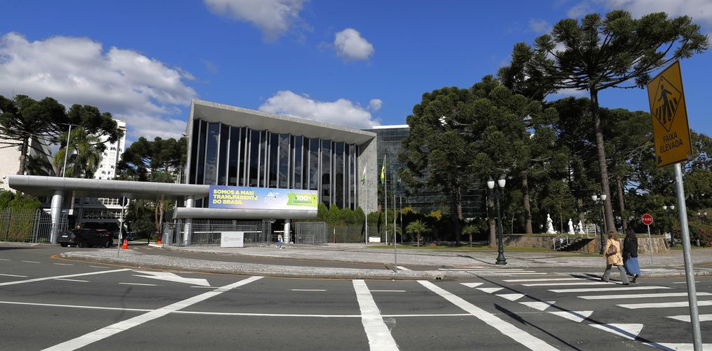 Incentivo à amamentação e novas regras para taxas de cartórios estão na pauta da Assembleia Legislativa