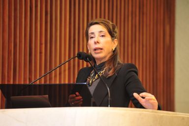 A prevenção e o combate à osteoporose motivam pronunciamento na Assembleia Legislativa
