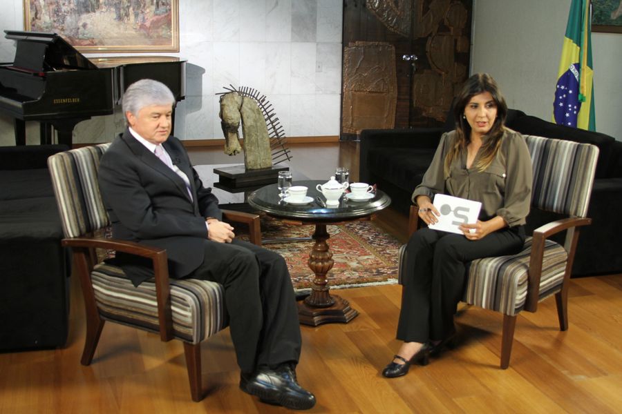 Rossoni café com política