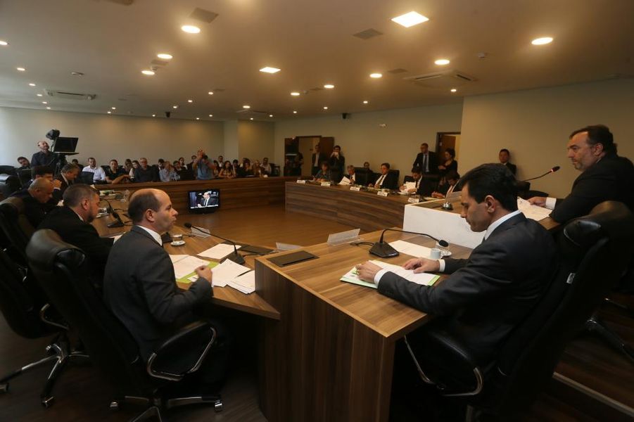 CCJ reunião do dia 16