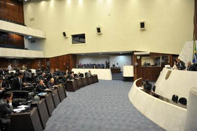 Projeto que dispensa pagamento de dívidas de IPVA lançadas até 2007 segue para sanção
