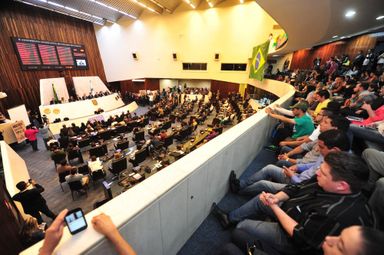 Medidas contra a corrupção no Brasil movimentam o Plenário da Assembleia Legislativa