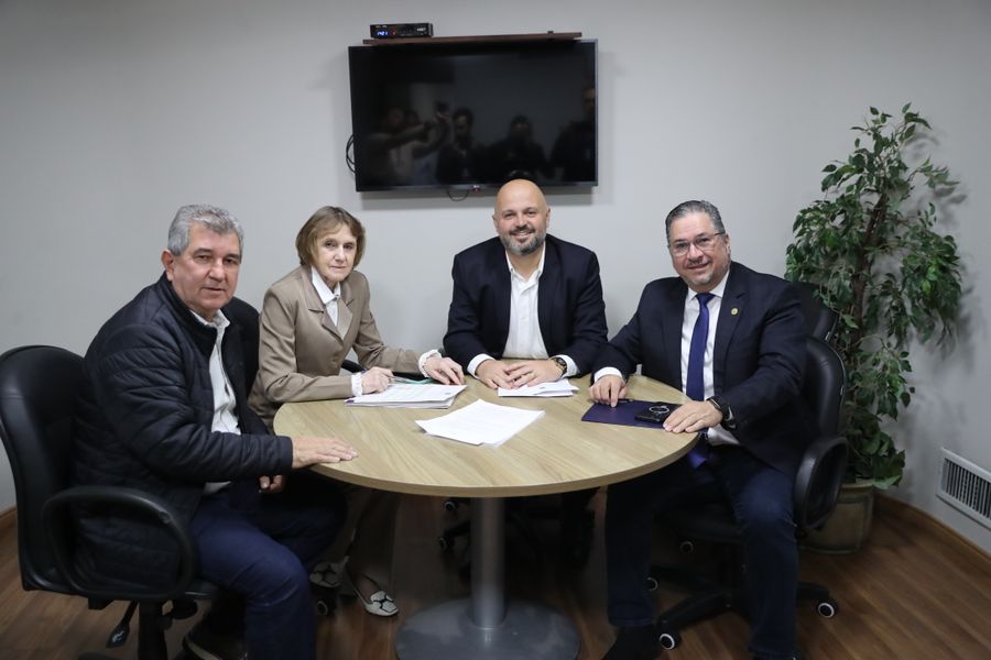 com criança 15092025