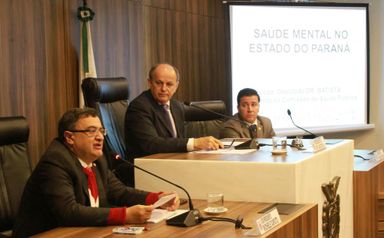 Fechamento de leitos e de hospitais precariza atendimento na saúde mental