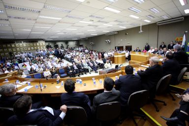 Deputados e lideranças destacam a participação popular nas sessões de interiorização