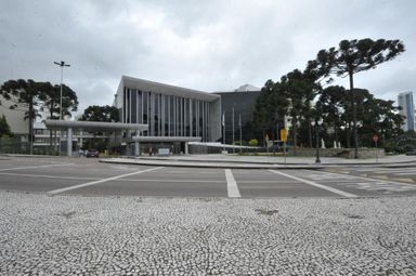 Relatório final da Comissão de Revisão do Regimento Interno começa a ser votado na segunda-feira (14)