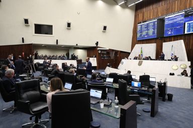 Assembleia aprova projeto que promove carreiras no Ensino Superior do Paraná