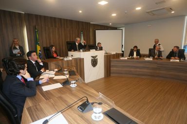 Finanças vai examinar reforma administrativa e honorários advocatícios no dia 15
