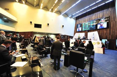Deputados aprovam em primeiro turno projeto que autoriza a construção de 14 centrais hidrelétricas