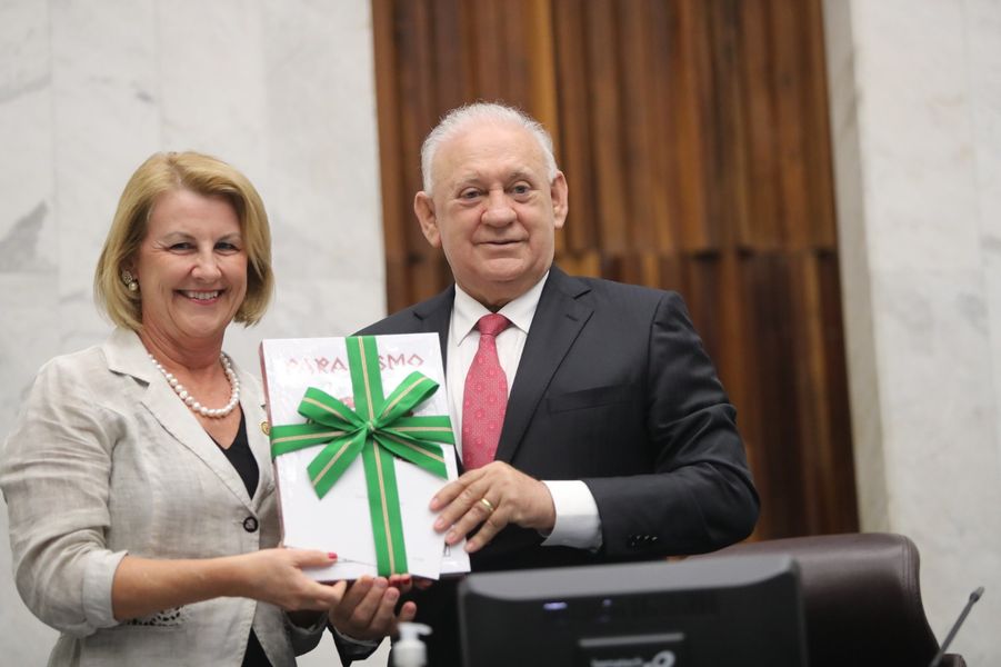 Huçulak movimento paranista