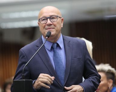Deputado Luiz Claudio Romanelli (PSD) defende novo programa de regularização fundiária do Paraná