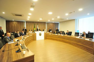 CCJ aprova emenda a projeto que organiza a Política da Criança e do Adolescente no Paraná