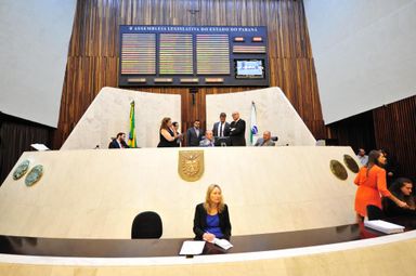 Projeto que regulamenta funcionamento de clínicas de estética é aprovado em segundo turno