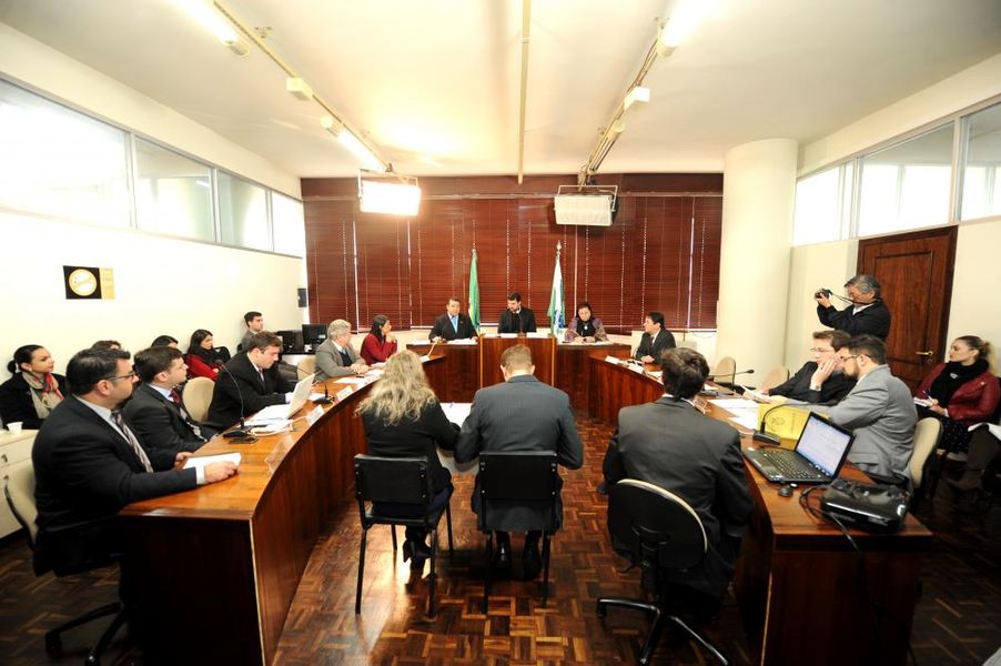 Comissão de Revisão 