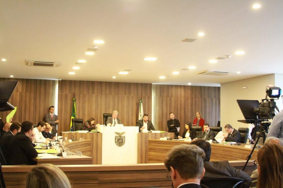 CCJ 28/11