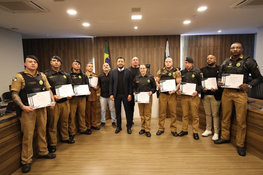 homenagem pm adriano josé