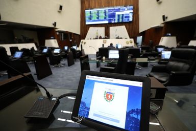 Projeto que institui colégios cívico-militares no Paraná segue em debate na Assembleia Legislativa