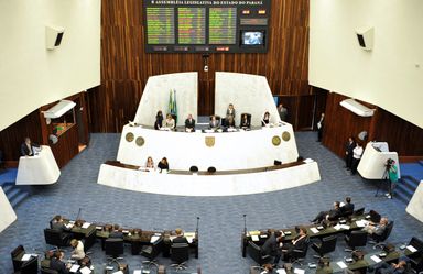 Na sessão plenária, deputados aprovam 11 projetos de lei
