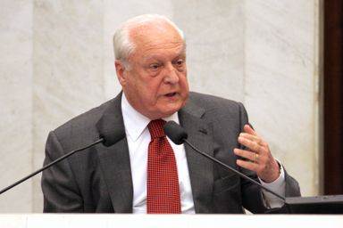 Poder Legislativo lamenta o falecimento do jurista René Dotti