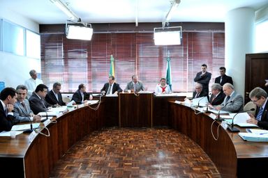Pauta da CCJ para esta terça-feira (23) tem cinco mensagens do Executivo