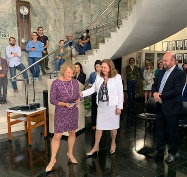 HC da UFPR homenageia deputada Márcia Huçulak (PSD) pelo trabalho durante da pandemia de covid-19