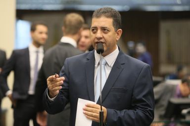 Comissão Especial discute hoje fim de aposentadoria para ex-governador