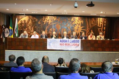 Audiência pública na Assembleia Legislativa debate questão da exploração econômica da água