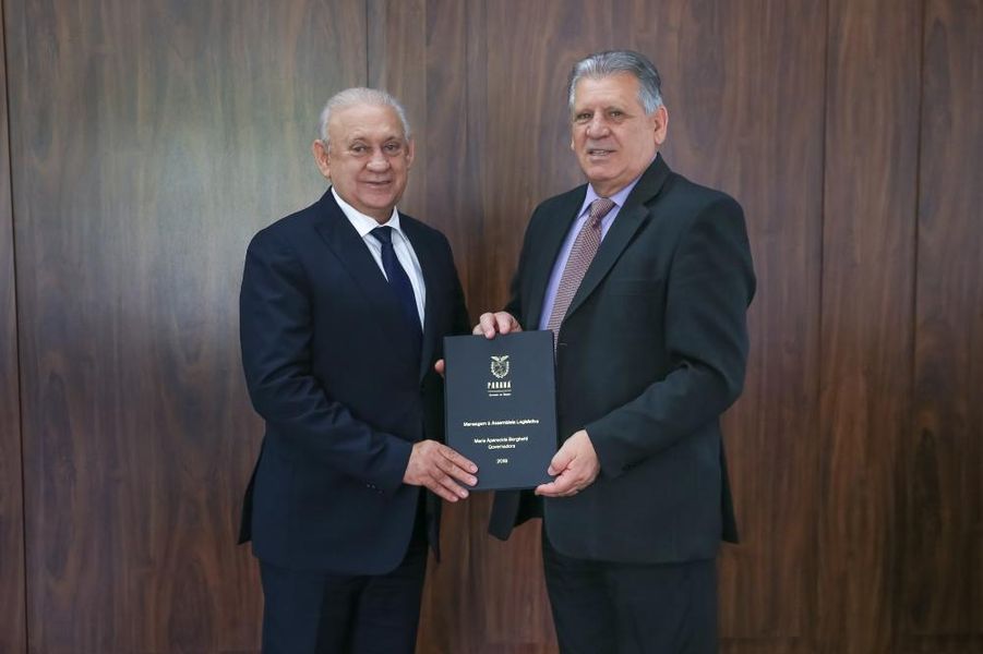 Chefe da casa civil entrega relatório de gestão ao presidente Traiano