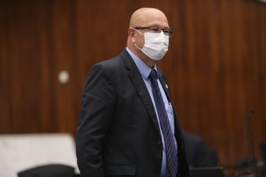 Assembleia Legislativa aprova menção honrosa ao ex-prefeito de Sertaneja, Roque Pimenta