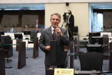 Audiência pública debate a matriz curricular no Ensino Médio