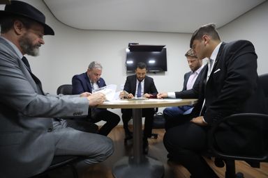 Comissão de Segurança Pública aprova projeto que moderniza tecnologia do Botão do Pânico