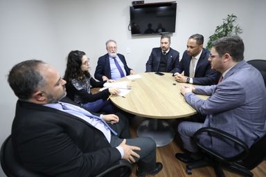 Conselho de Ética recebe relatório com as defesas dos deputados Renato Freitas (PT) e Ricardo Arruda (PL)