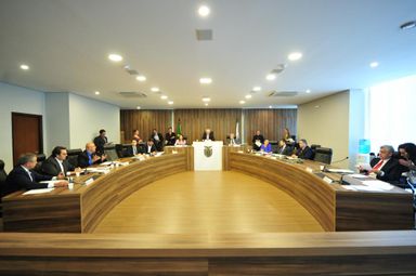 CCJ fará sessão extra para votar projeto que autoriza o Estado a adequar contratos firmados com a União